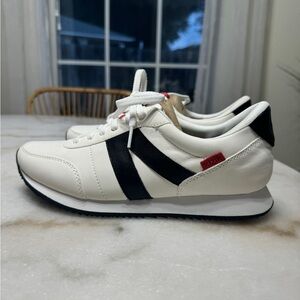 New Kizik’s Milan shoes. These have never been worn with original packaging.